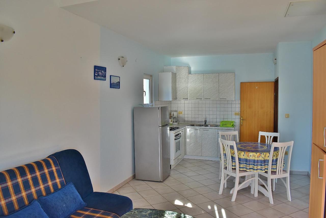 Apartments Felicce Banjol Exterior photo